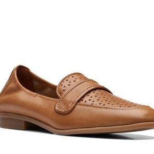 Clarks Women's Lyrical Way Loafer, Tan, 9.5 W